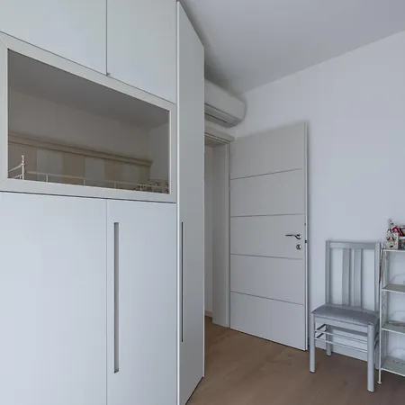 Lakefront Nuova Riva - By Host4u Apartmán