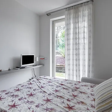 Lakefront Nuova Riva - By Host4u Padenghe sul Garda